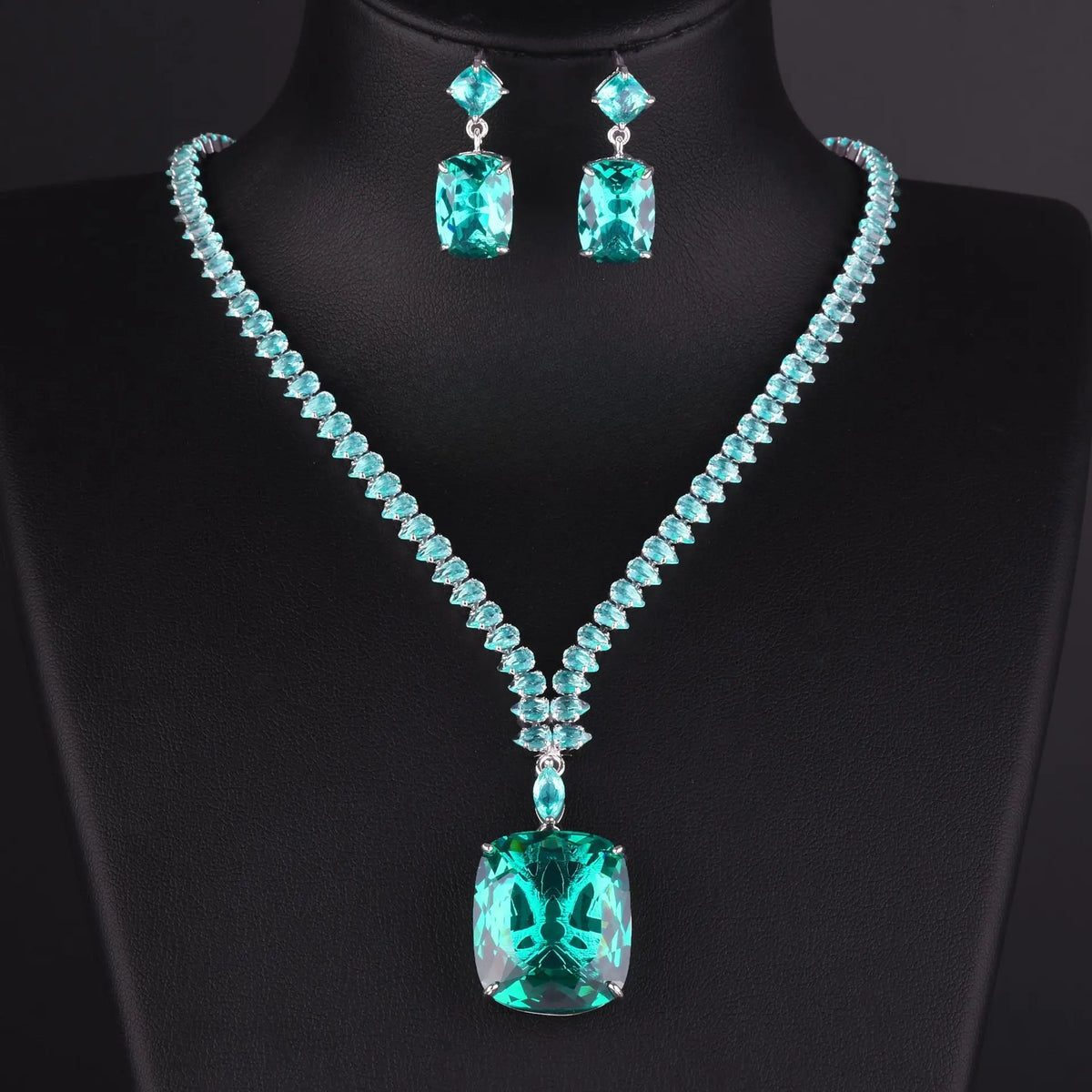 Collier Saphir Tendance 20 Carats Sertissage Trésor Coloré
