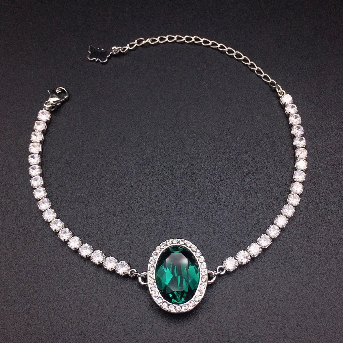 Parure de bijoux en zirconium avec des fleurs roses de luxe léger