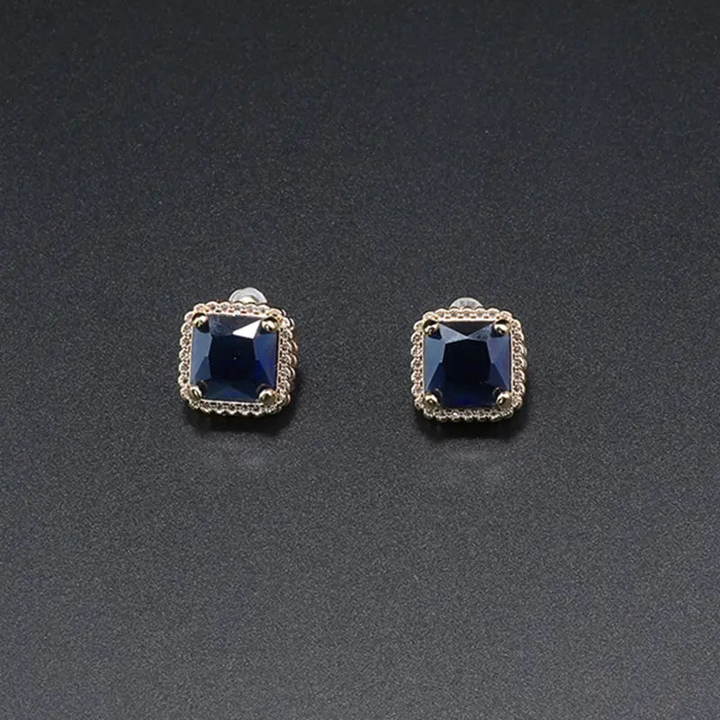 Parure Collier, Bracelet et Boucles d'Oreilles Maillons Cubains de Luxe en Or 18K pour Soirées de Gala