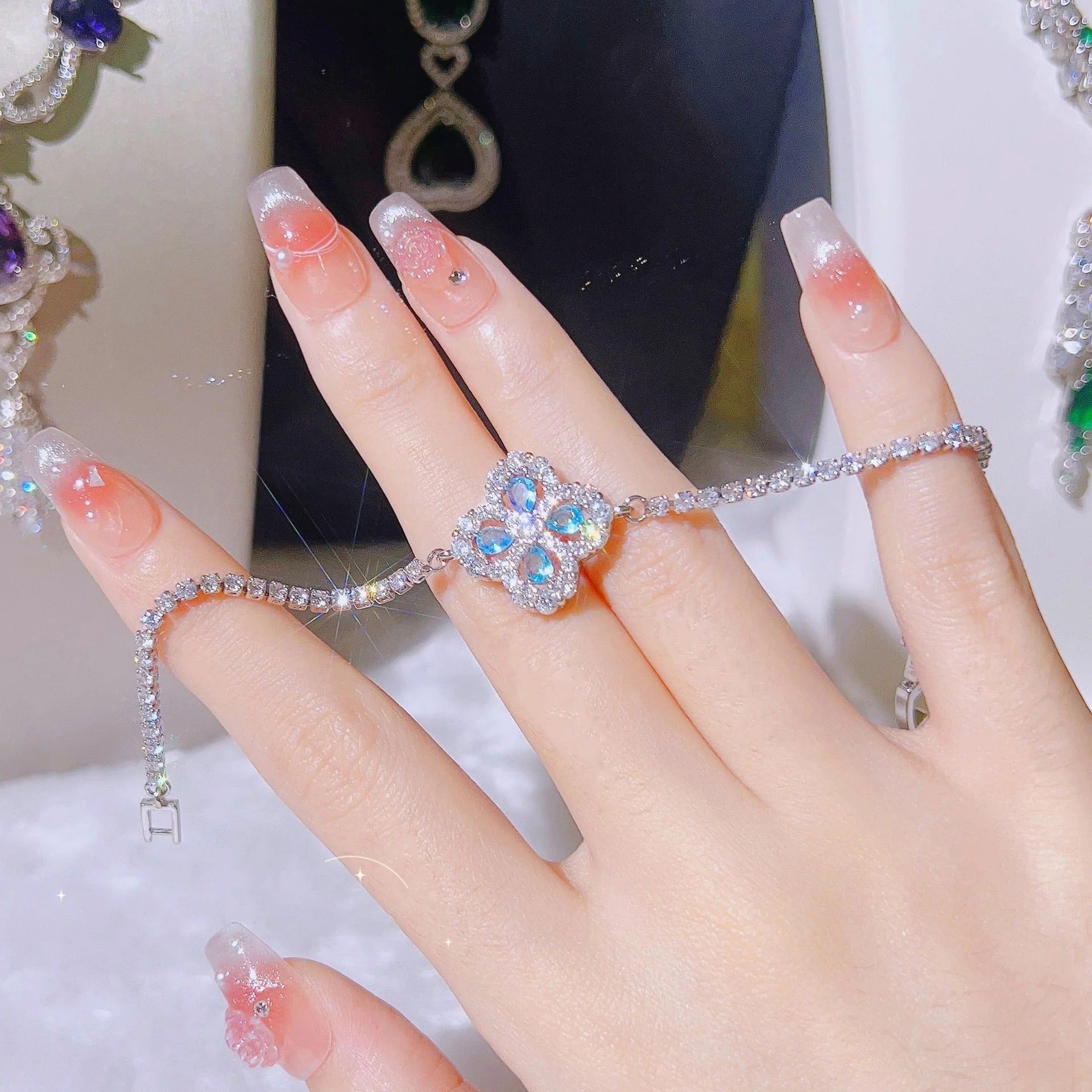 Fashionable diamond studded cute teddy bear bracelet