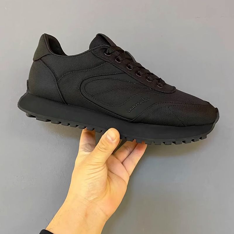 Versatile lightweight soft-soled wear-resistant casual shoes Running shoes and sports shoes for men sneakers
