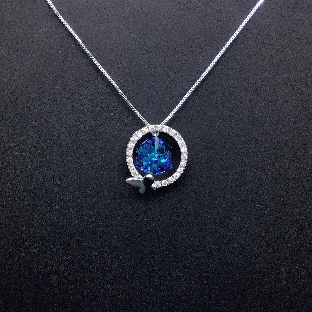 Collier Personnalisé Cristaux Sautillants et Tendance