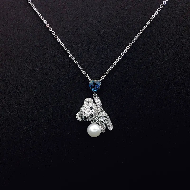 Collier Ours en Peluche Scintillant avec Cristal Cœur Bleu et Perle pour Rendez-vous Romantiques