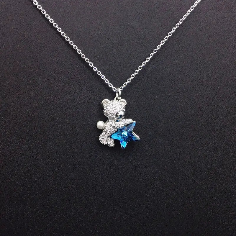 Collier Ours en Peluche Doré avec Cristal Étoile Bleue et Perle – Une Idée Cadeau Attentionnée