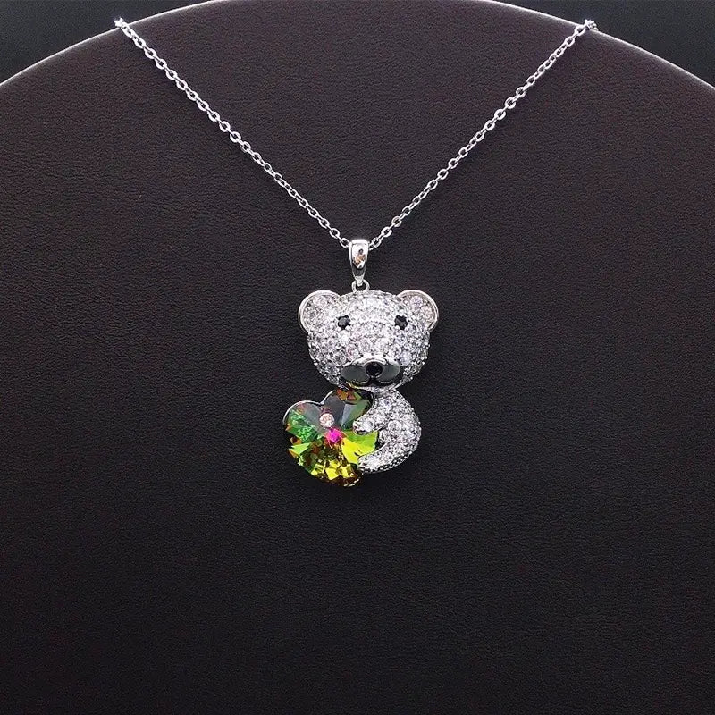 Élégant collier pendentif ourson en argent pour les sorties décontractées
