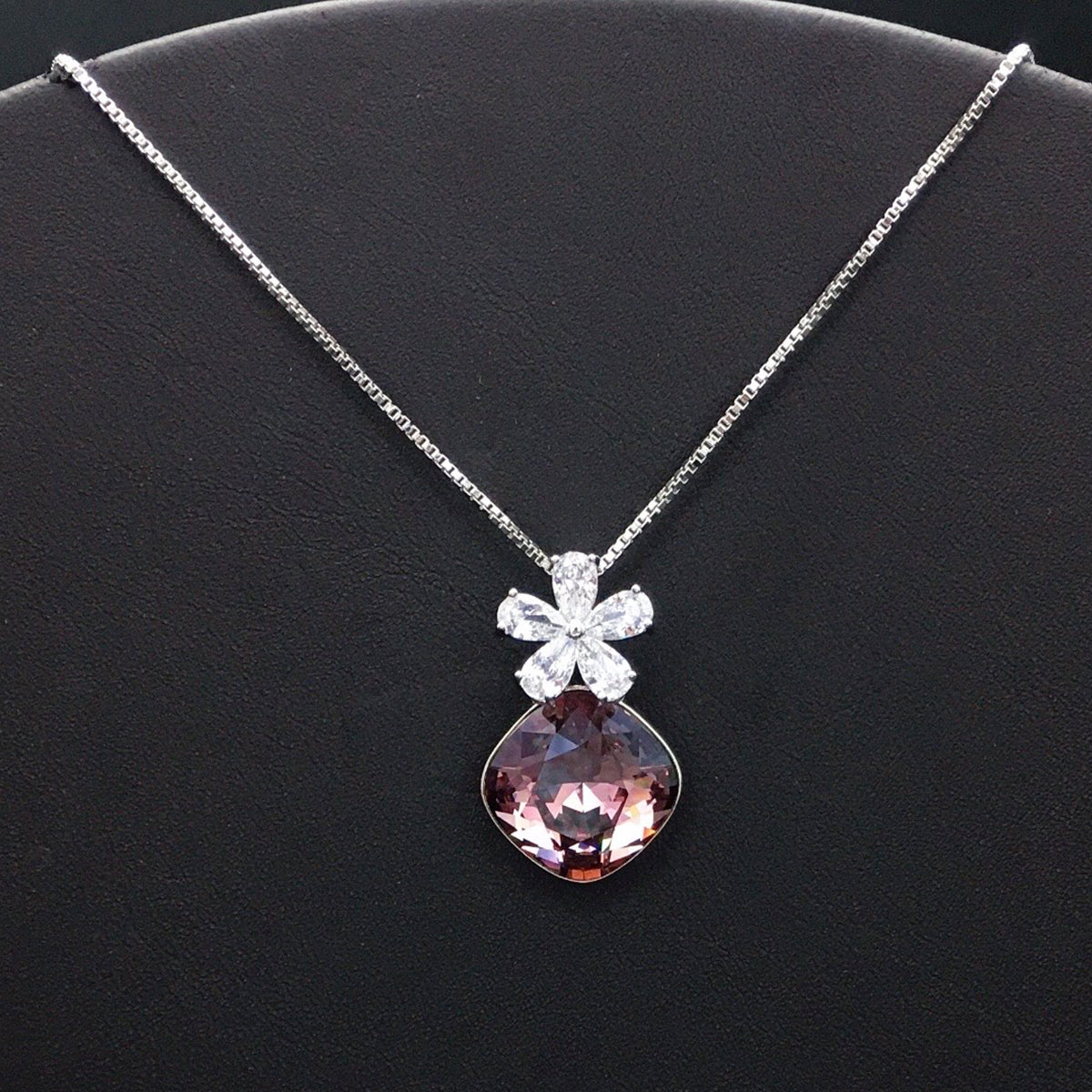 Fashion Flower Austrian Crystal Pendant