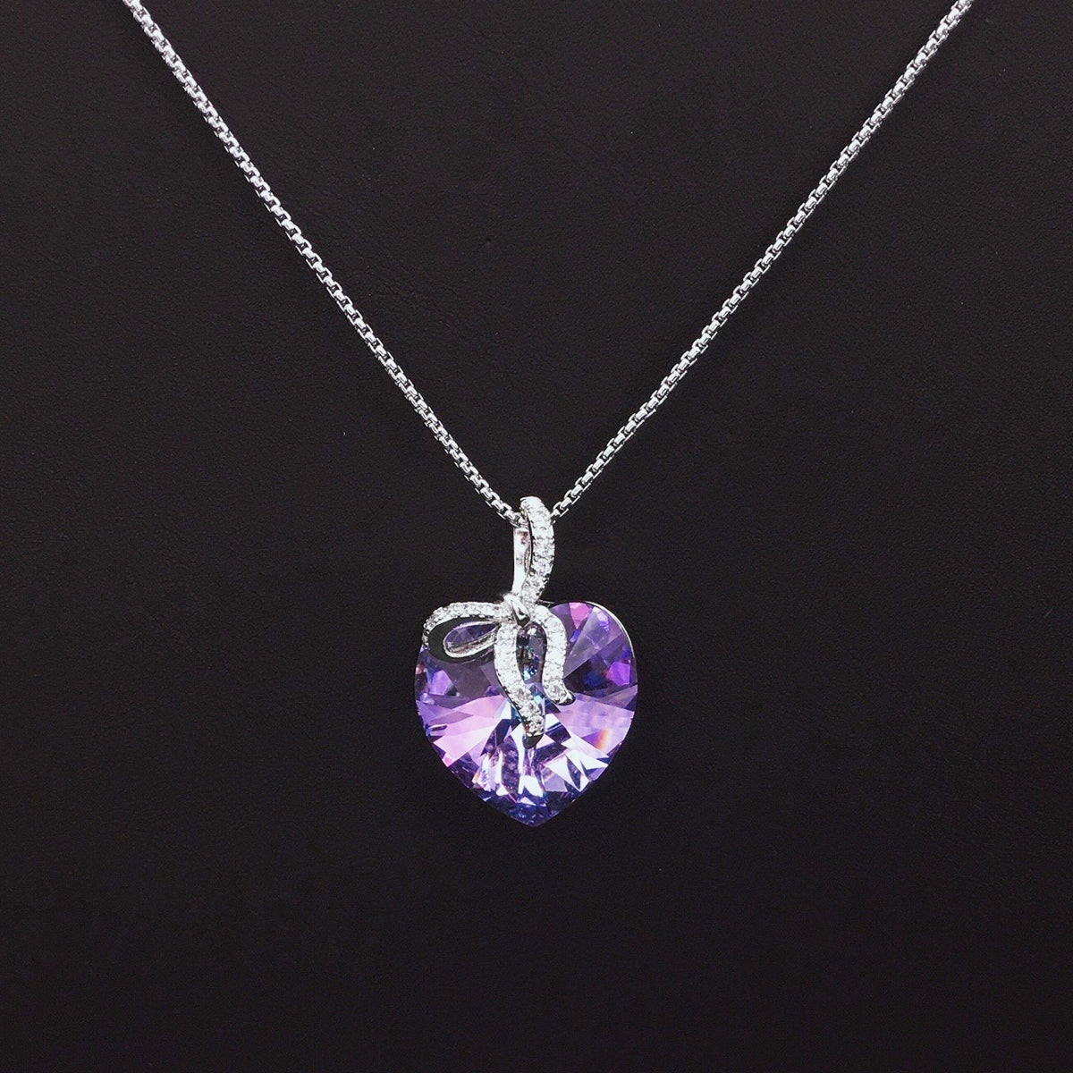 Fashionable Blue Austrian Crystal Love Pendant