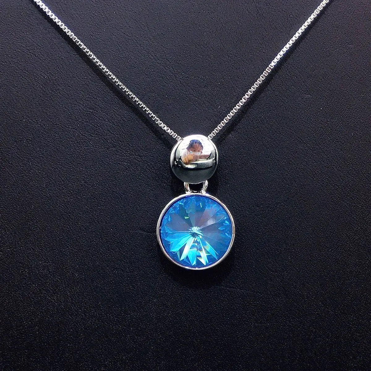 Pendentif rond autrichien en cristal, à la mode