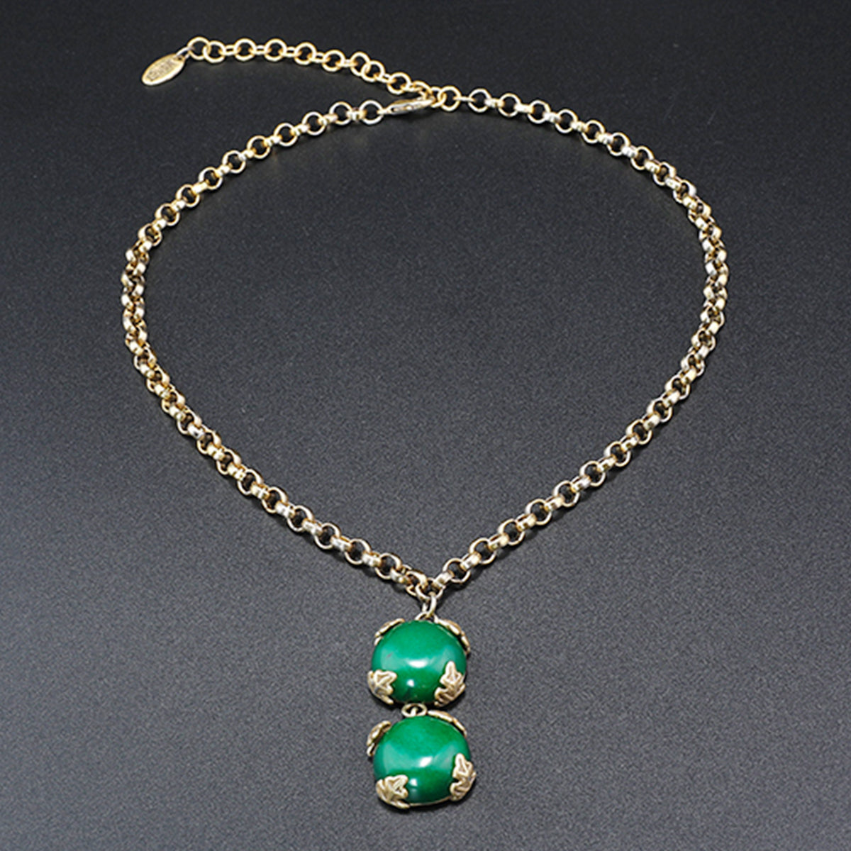 Fashionable gold-plated green agate necklace