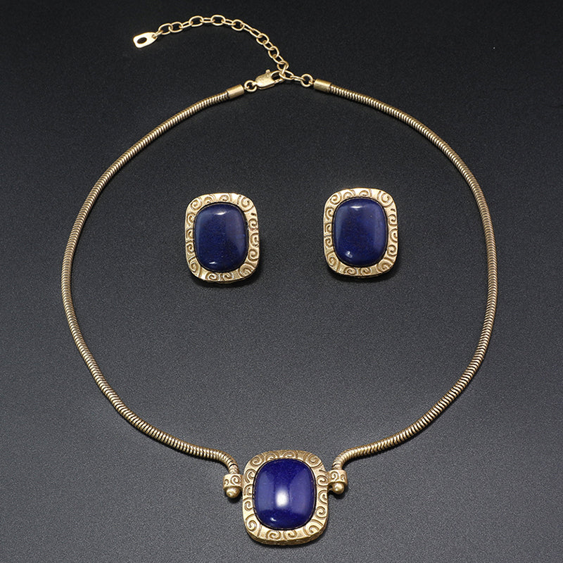 Chic Gold Jewelry Set with Lapis Lazuli Centerpiece for Daily Sophistication
