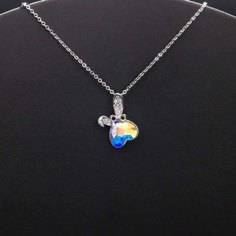 Élégant collier en cristal en forme de cœur argenté avec nœud pour les événements formels