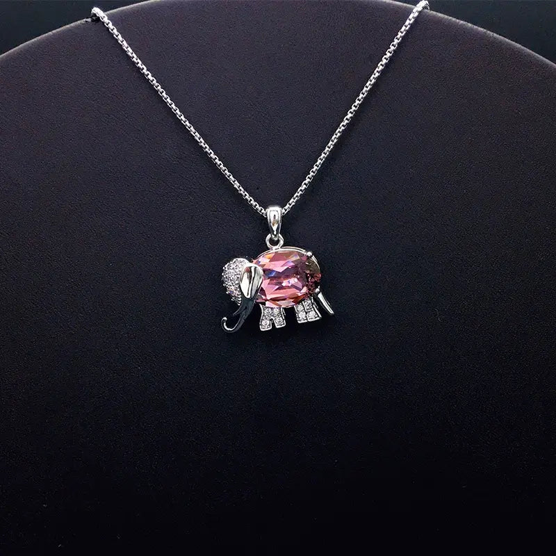Collier Élégant Éléphant en Argent avec Cristal Bleu pour Événements Formels