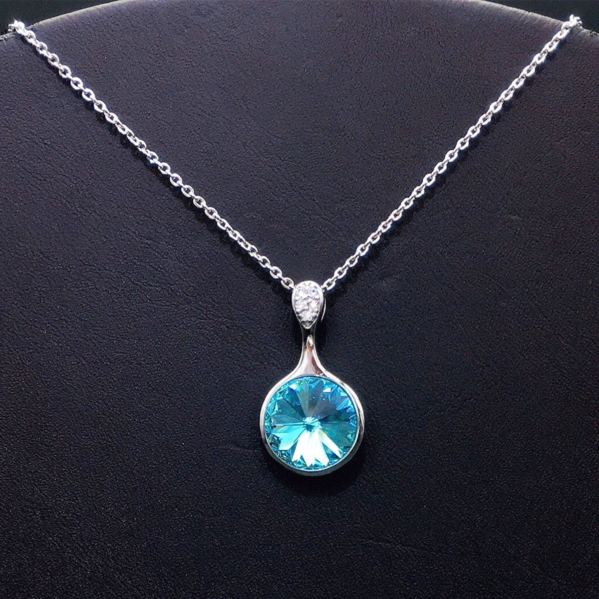 Simple Austrian Crystal Round Pendant