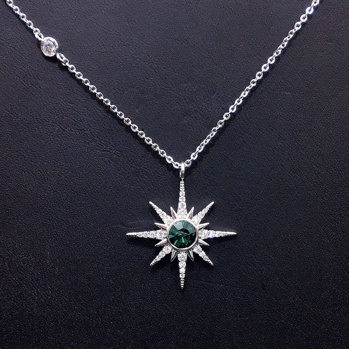 Fashion Star Sparkling Crystal Pendant