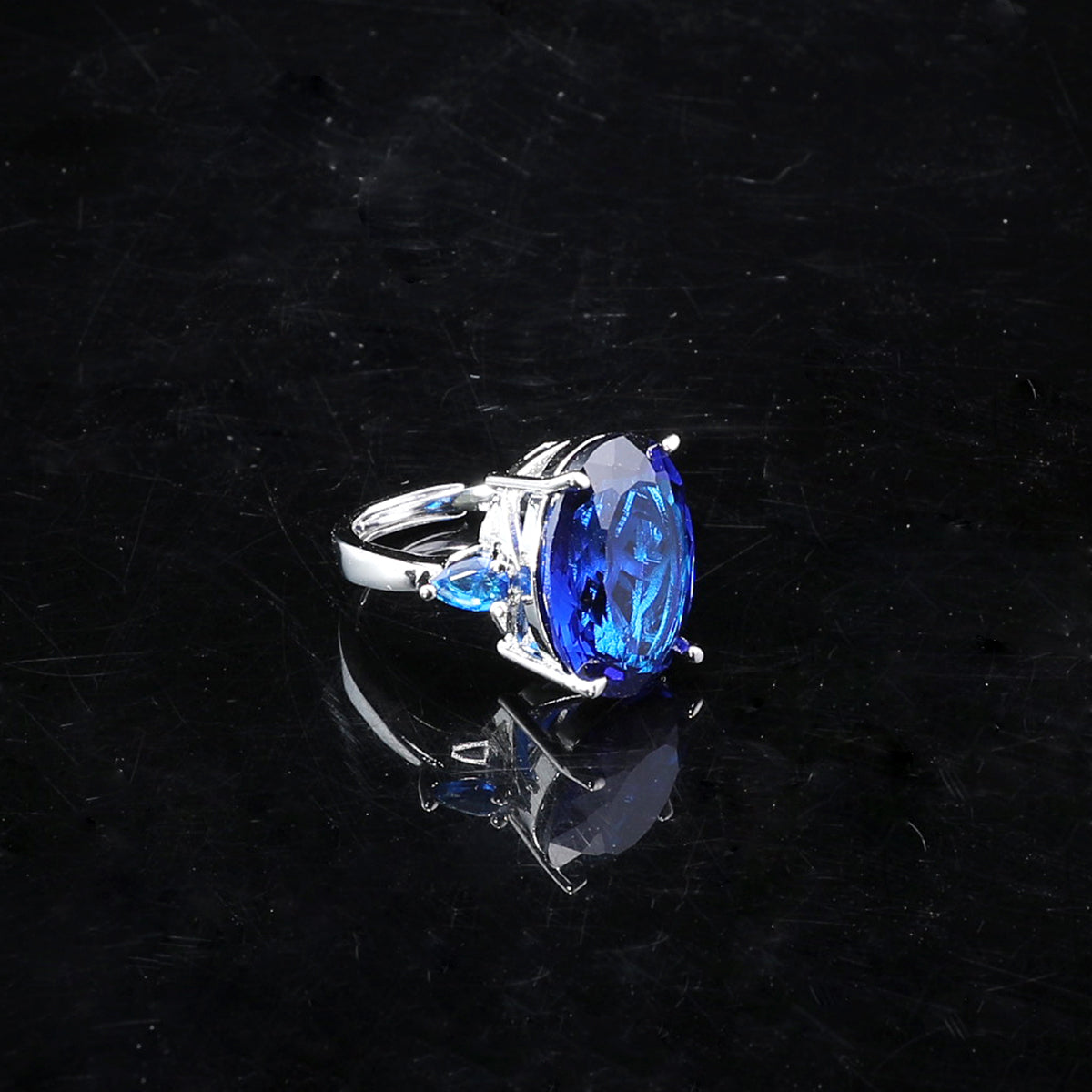 Fashionable Ocean Heart Full Diamond Necklace