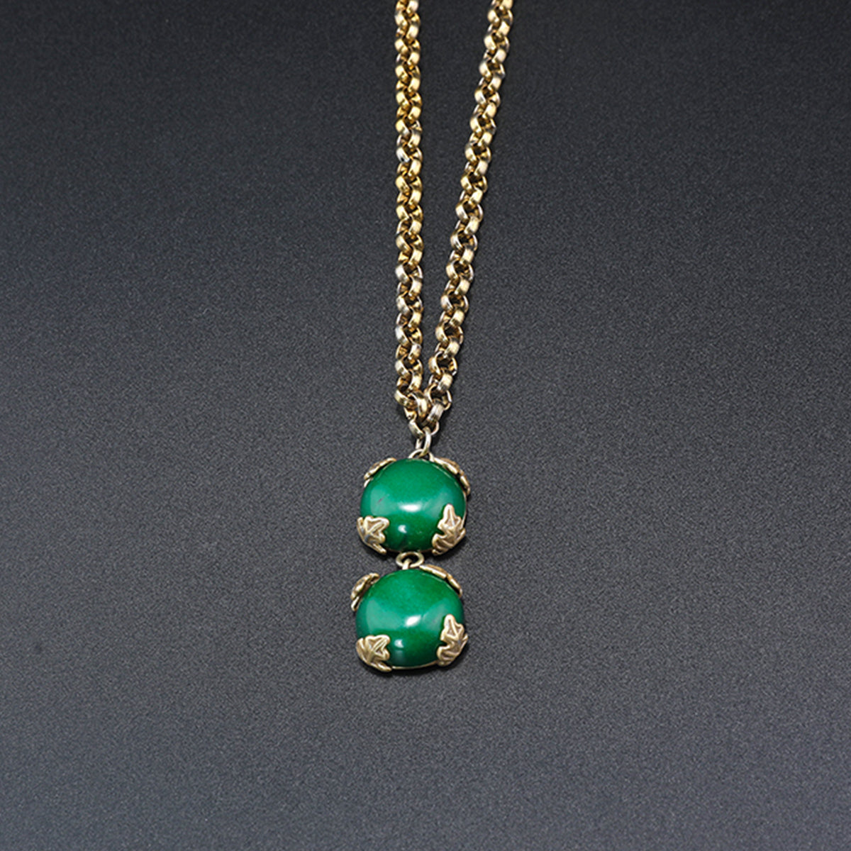 Fashionable gold-plated green agate necklace