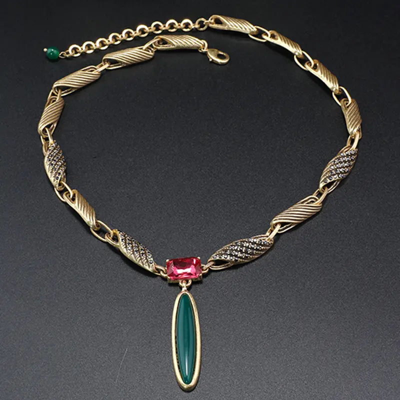 Série de Colliers Feuille Verte et Pierres Précieuses Fantaisie