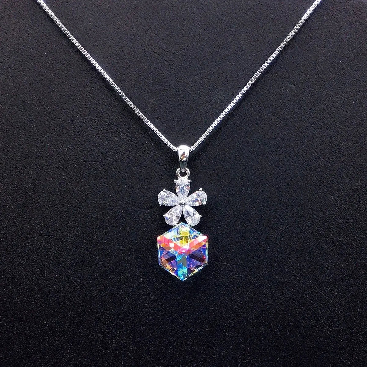 Pendentif carré en cristal sauteur orné de fleurs à la mode