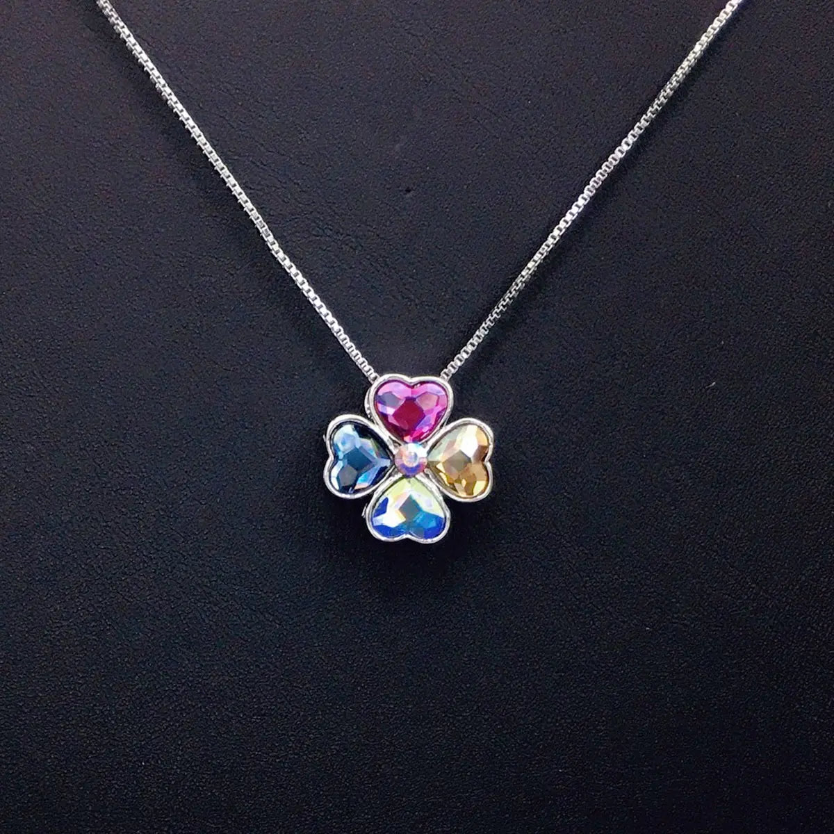 Pendentif Trèfle Minimaliste en Cristal Autrichien