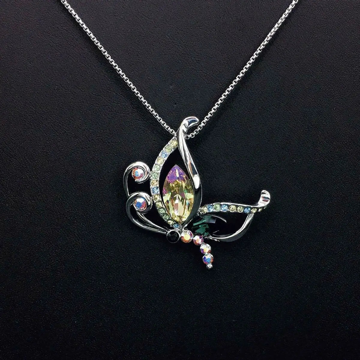 Collier Pendentif Personnalisé Cristal Papillon Mignon