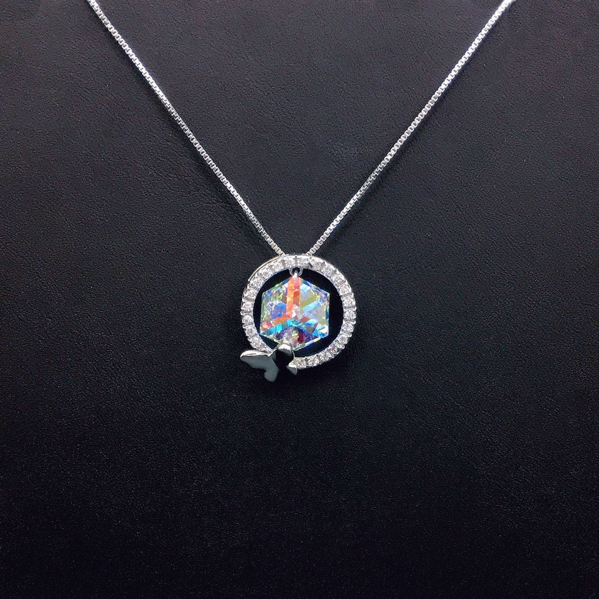 Fashionable and Jumping Crystal Personalized Necklace