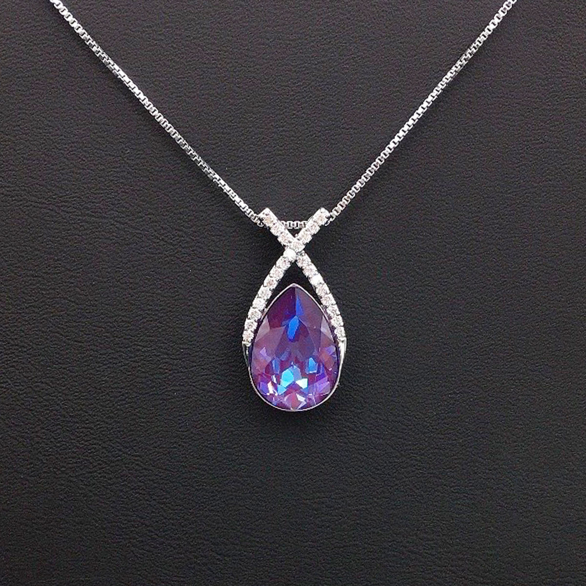 Classic droplet shaped crystal personalized necklace