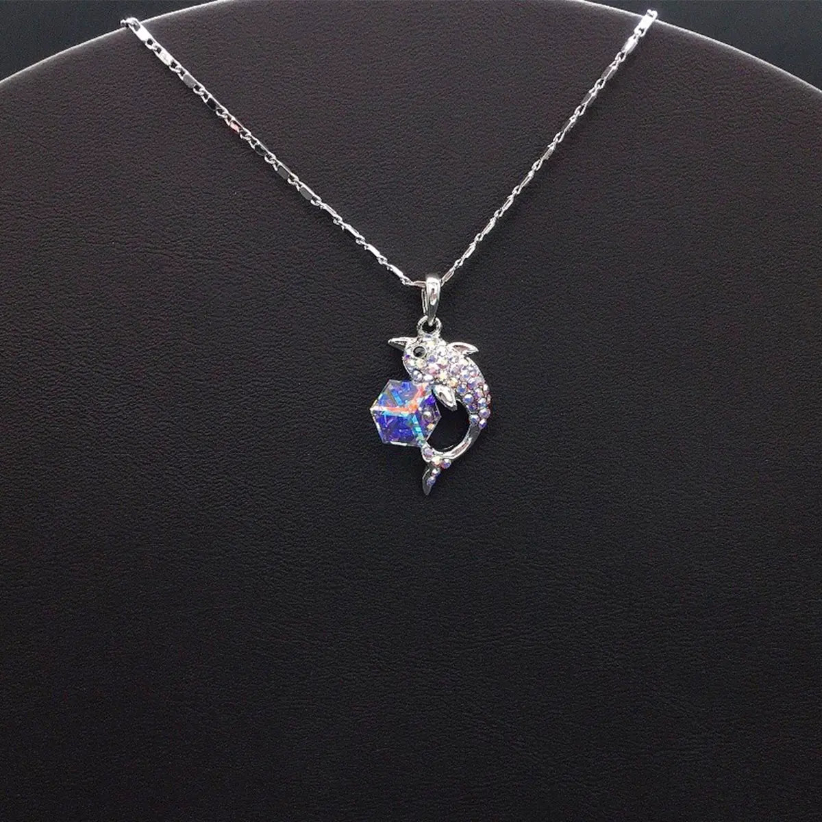 Collier Dauphin Bleu Cristal Glamour pour Rendez-vous Romantiques