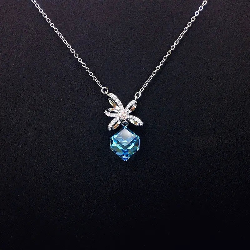 Bijoux scintillants en cristal argenté et bleu pour événements spéciaux