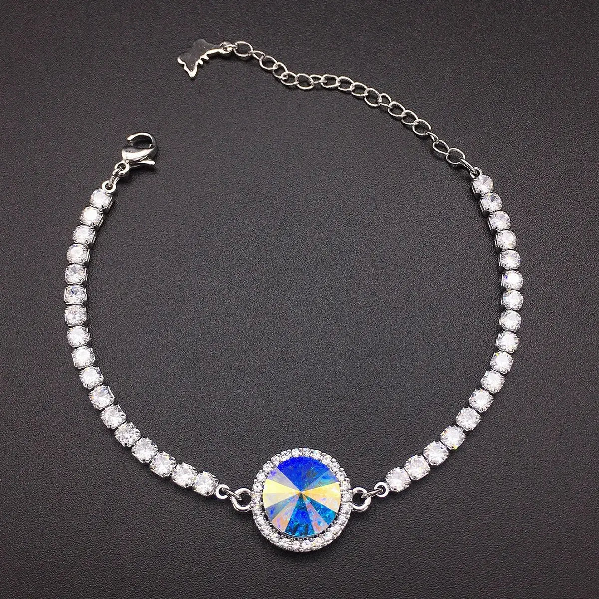 Bracelet haut de gamme rond incrusté de cristaux et de diamants