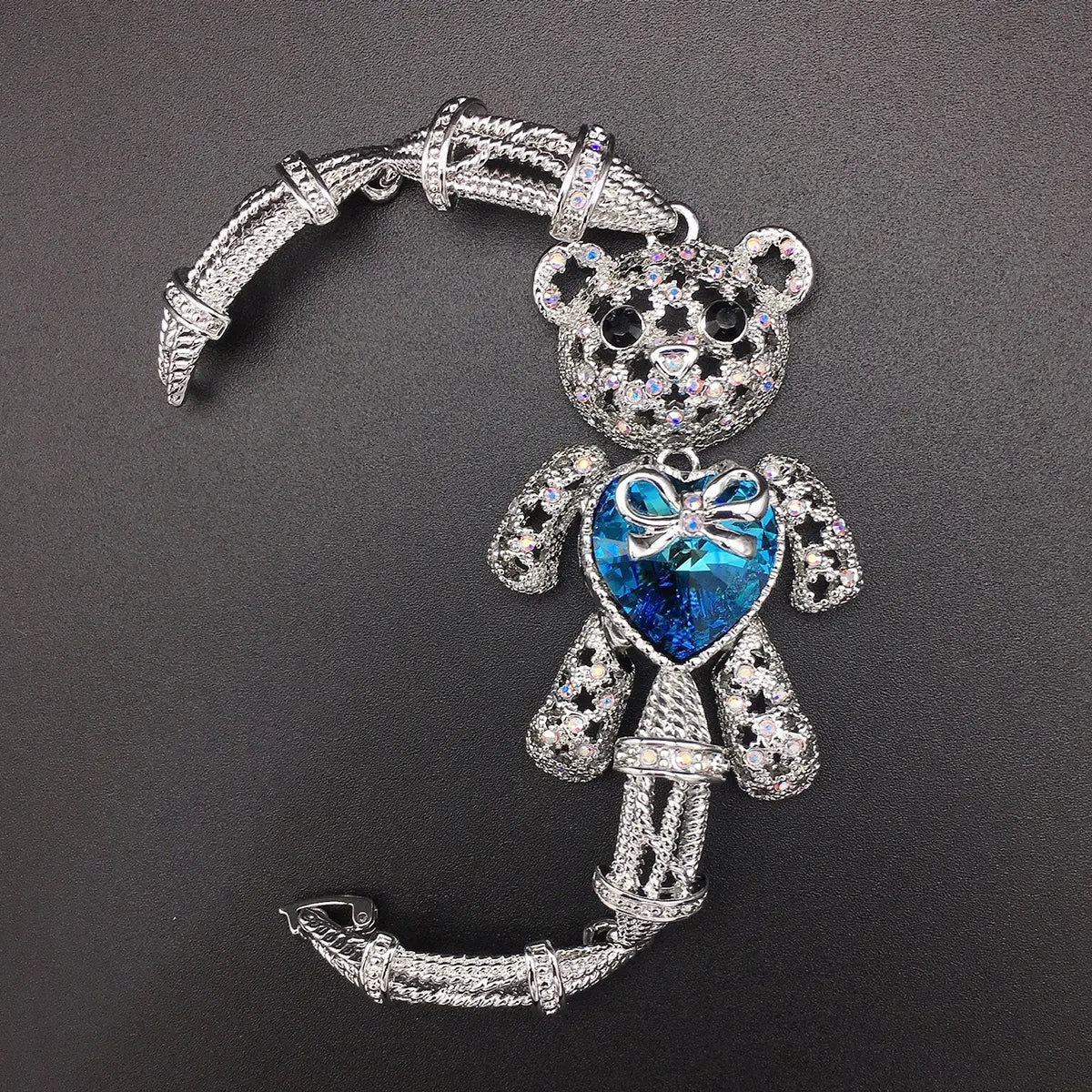Bracelet à breloque ourson en diamants, élégant et mignon