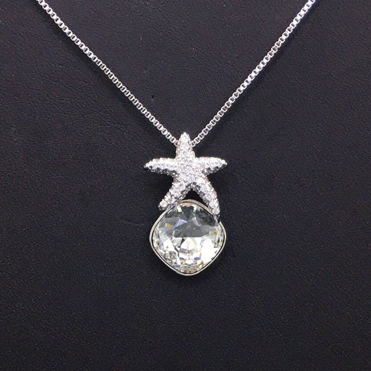 Fashionable starfish Austrian geometric crystal pendant