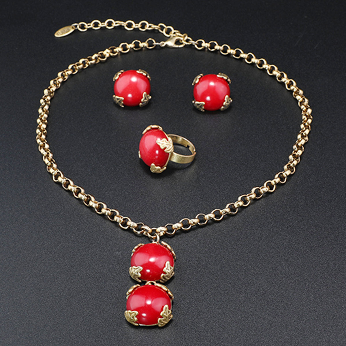 Fashionable gold-plated red agate necklace
