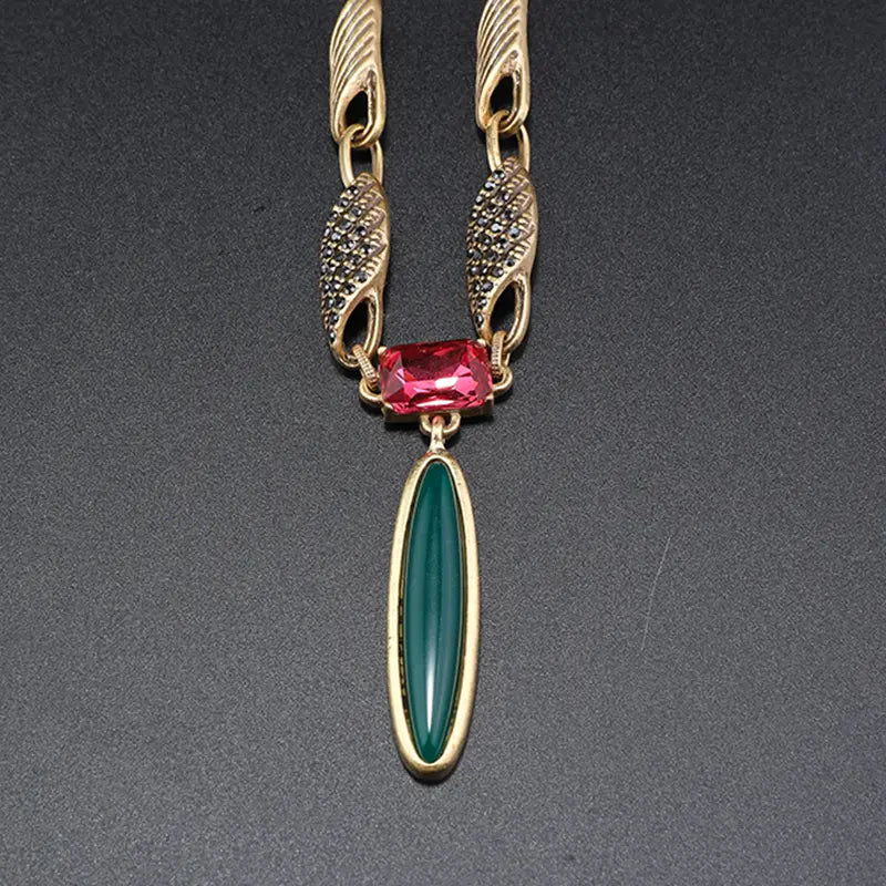 Série de Colliers Feuille Verte et Pierres Précieuses Fantaisie