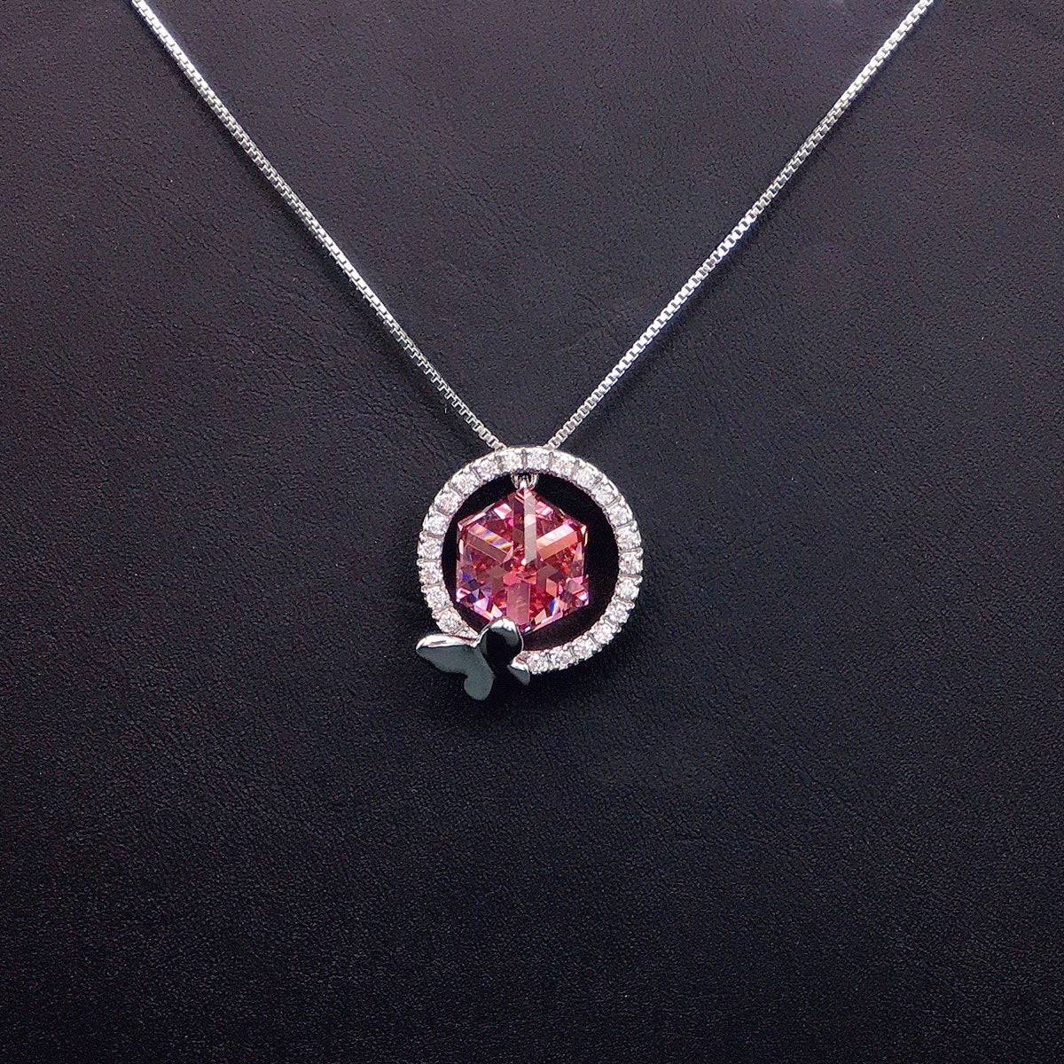 Fashionable and Jumping Crystal Personalized Necklace