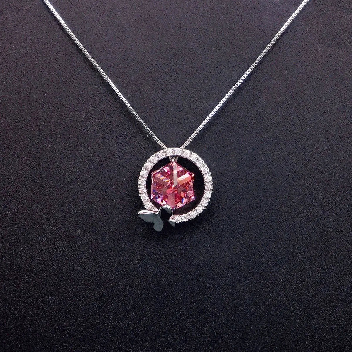 Collier Personnalisé Cristaux Sautillants et Tendance