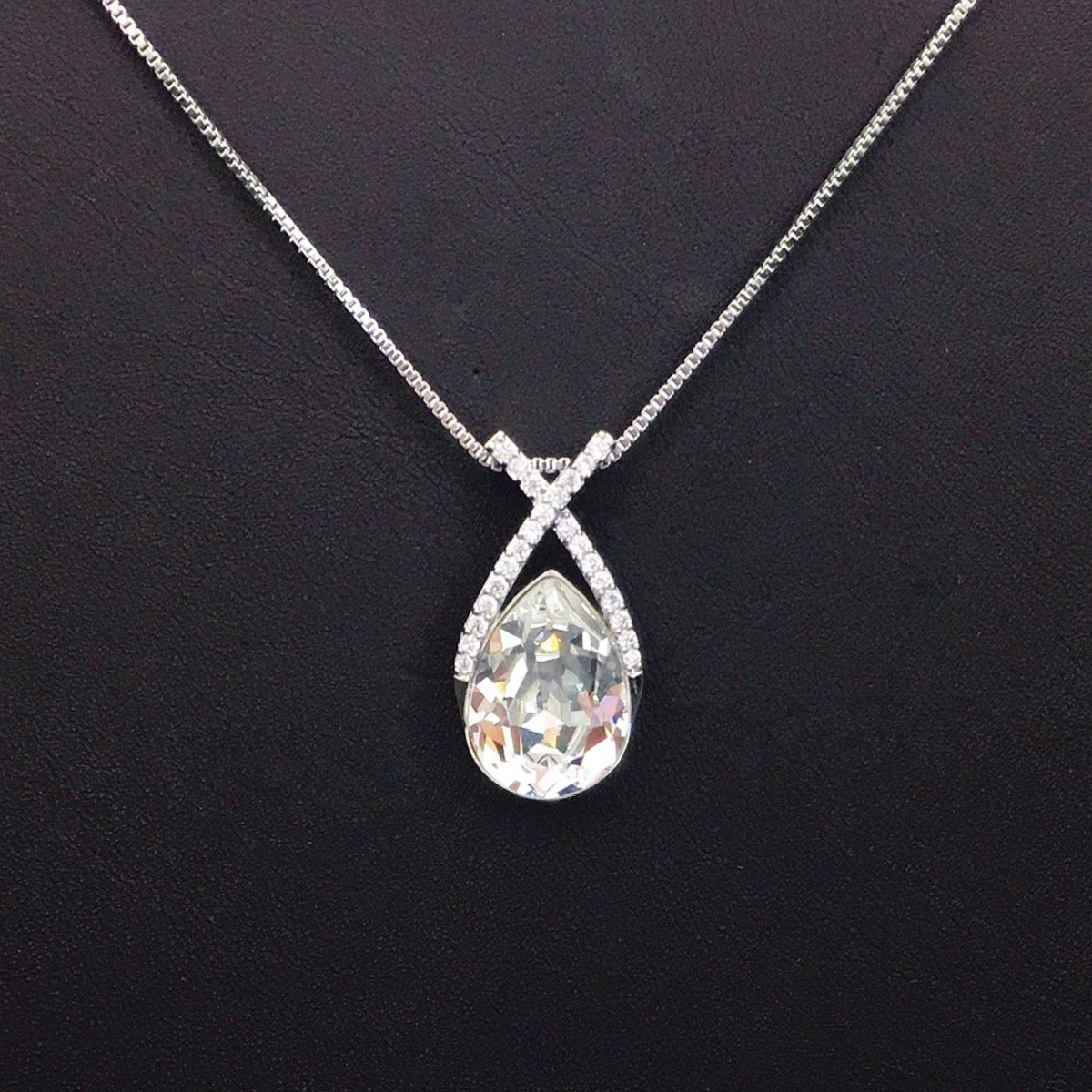 Classic droplet shaped crystal personalized necklace