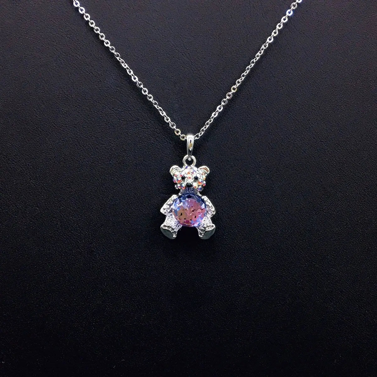 Collier nounours minimaliste classique avec pierre précieuse
