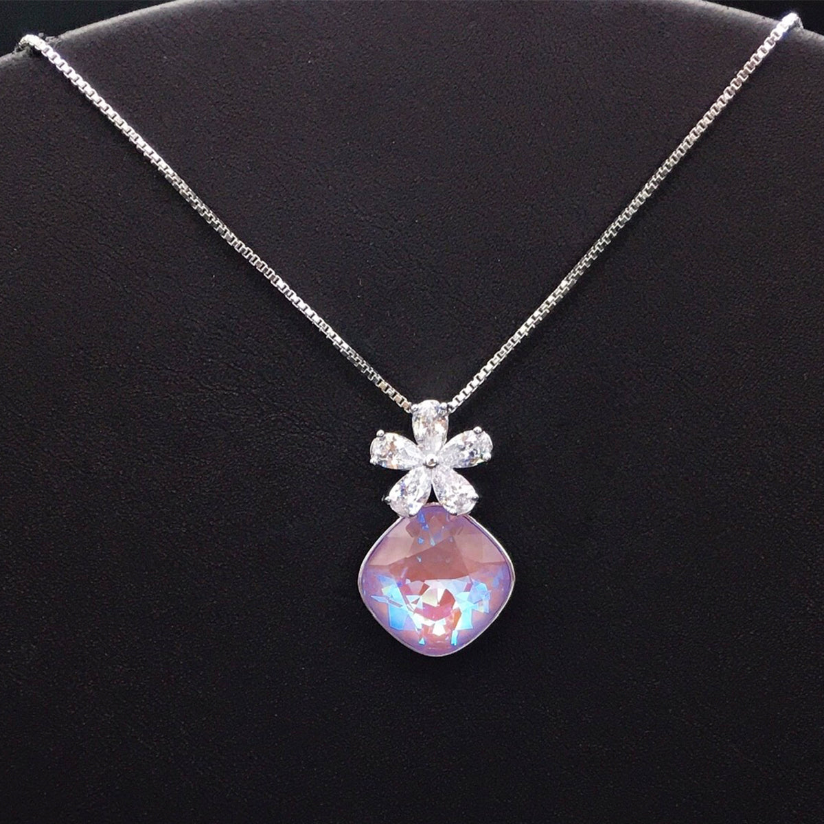 Fashion Flower Austrian Crystal Pendant