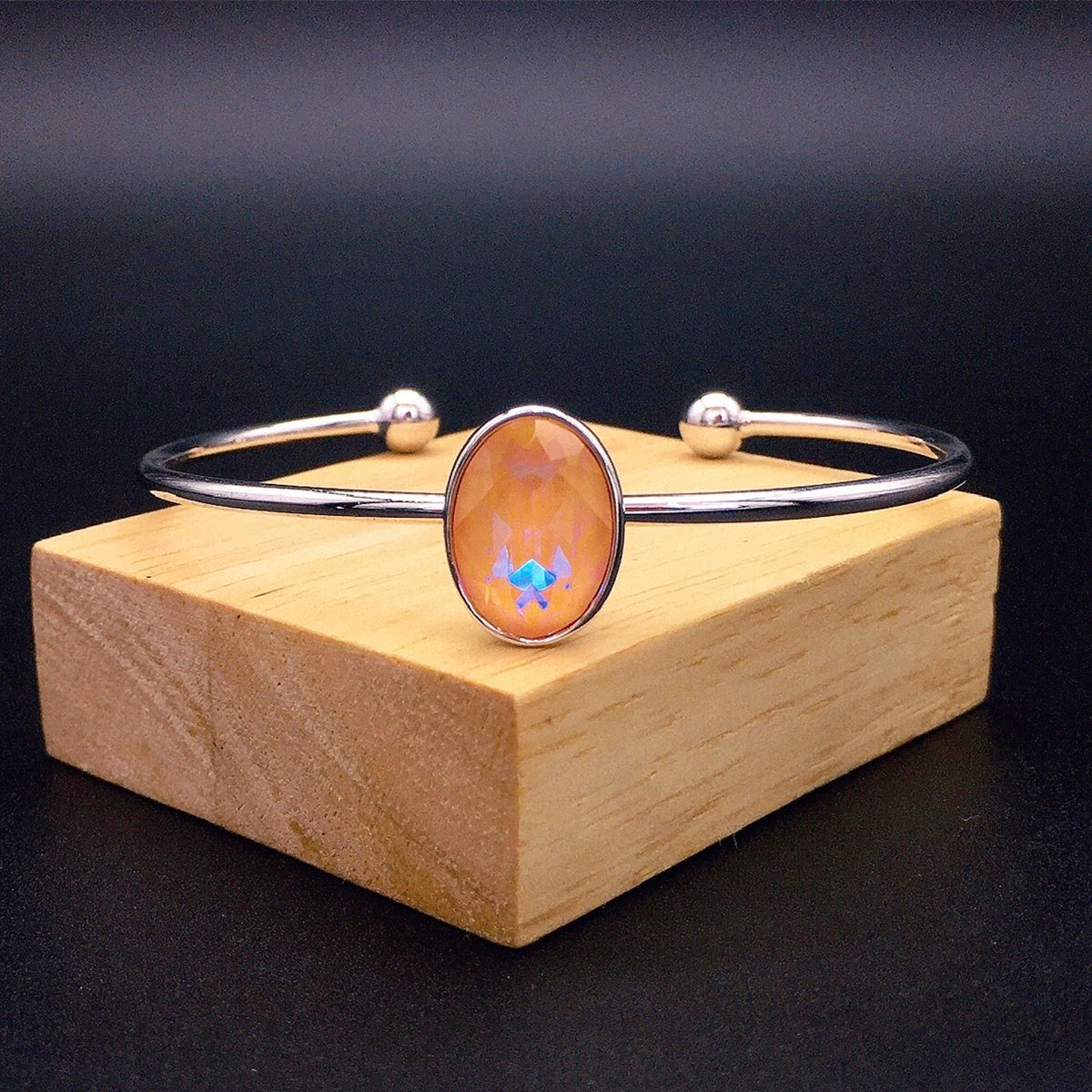 Pigeon Egg Austria Amethyst Open Bracelet