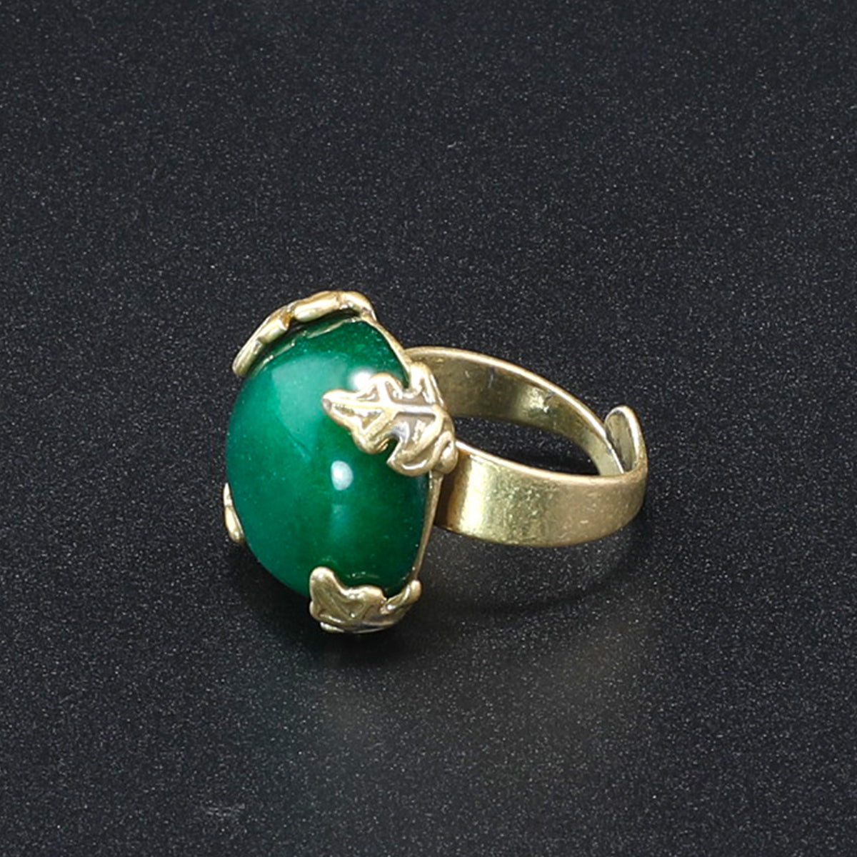 Fashionable gold-plated green agate necklace