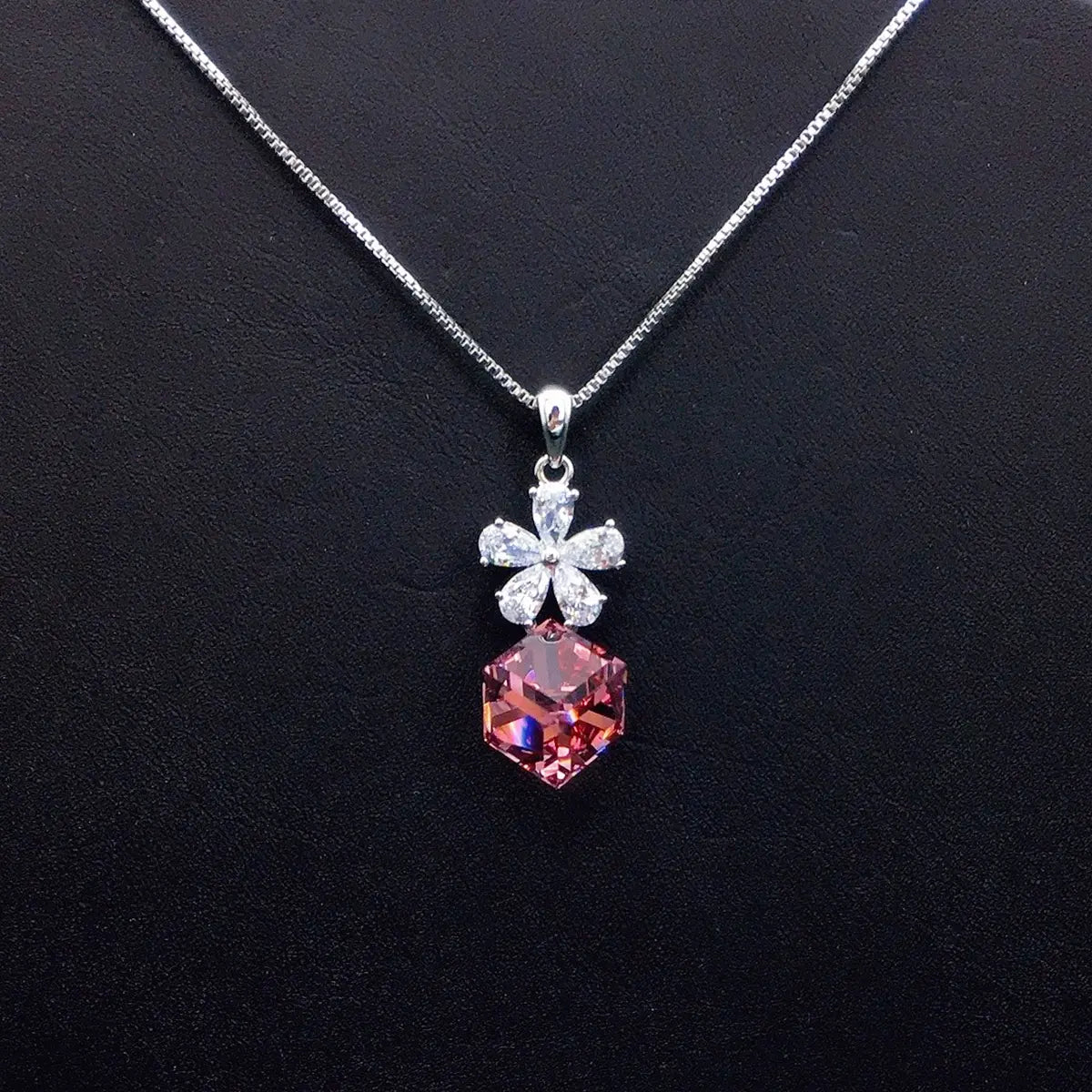 Pendentif carré en cristal sauteur orné de fleurs à la mode