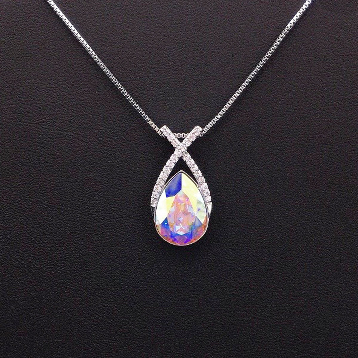 Classic droplet shaped crystal personalized necklace