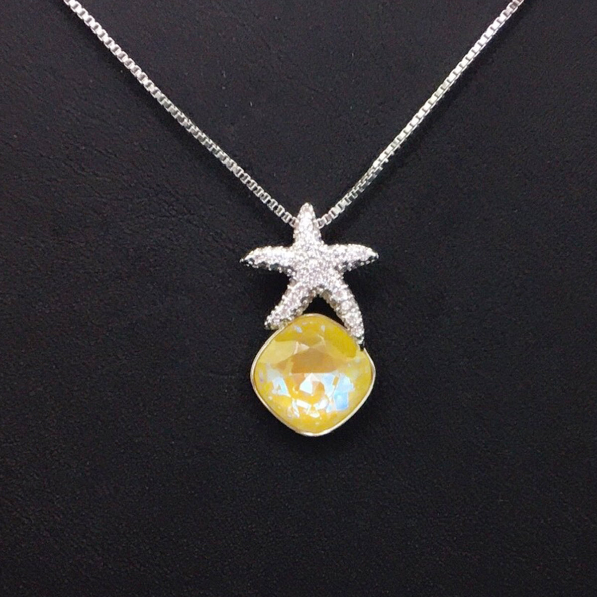 Fashionable starfish Austrian geometric crystal pendant