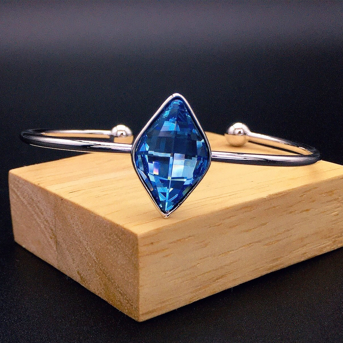 Luxurious Geometry Austrian Crystal Open Bracelet