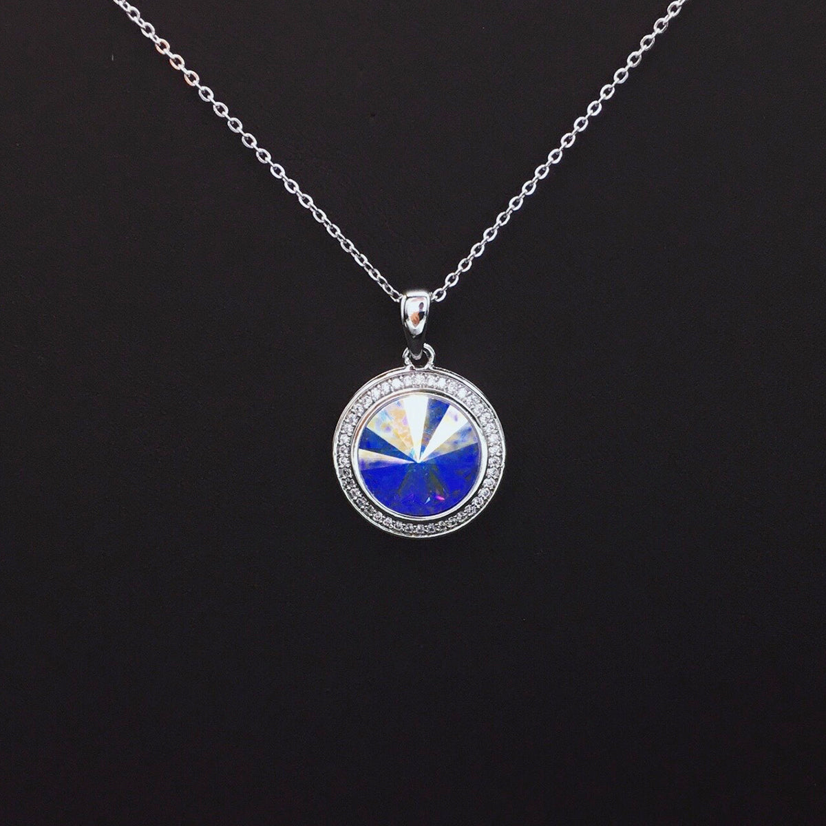 Radiant Round Blue Crystal Halo Necklace for Glamorous Red Carpet Nights