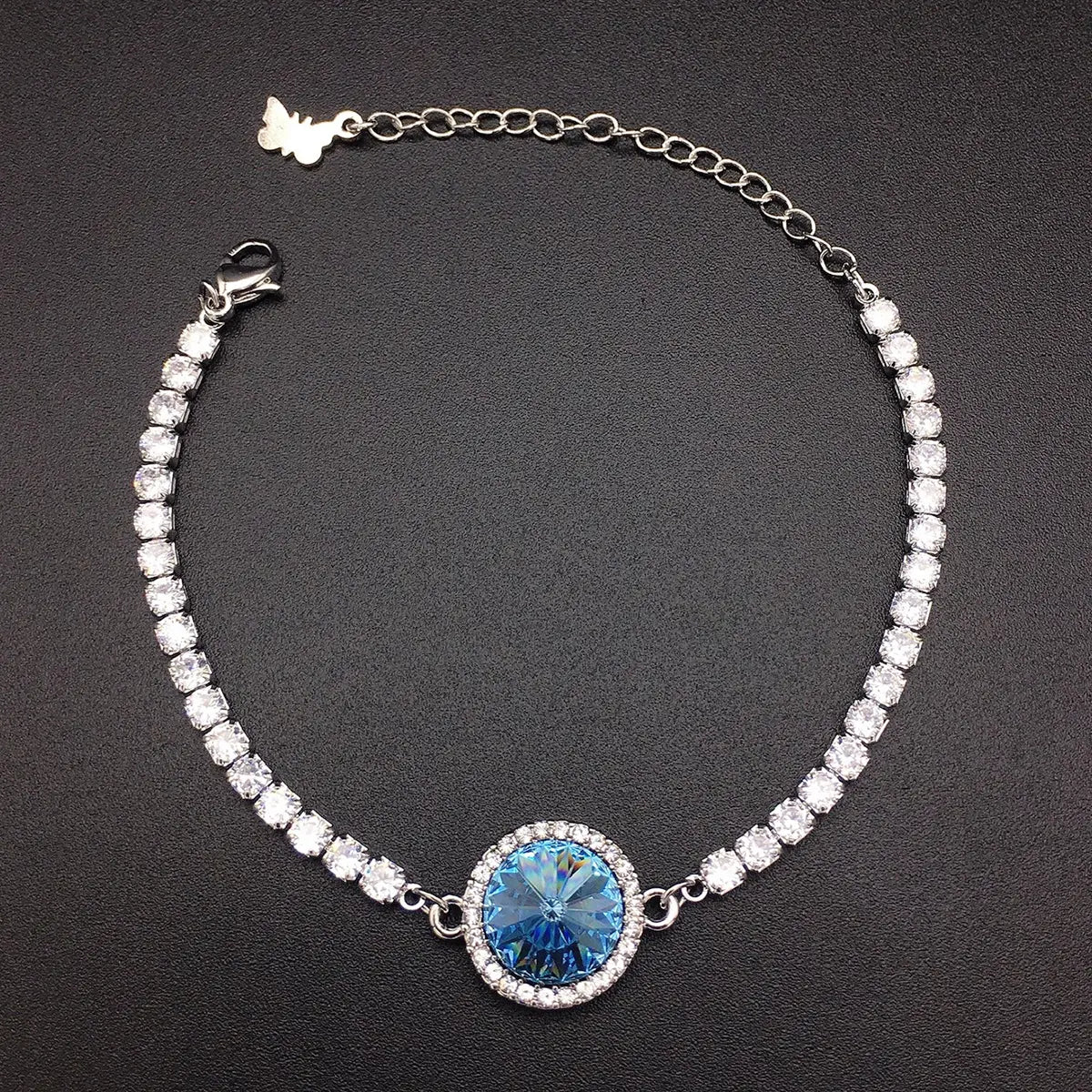 Bracelet haut de gamme rond incrusté de cristaux et de diamants