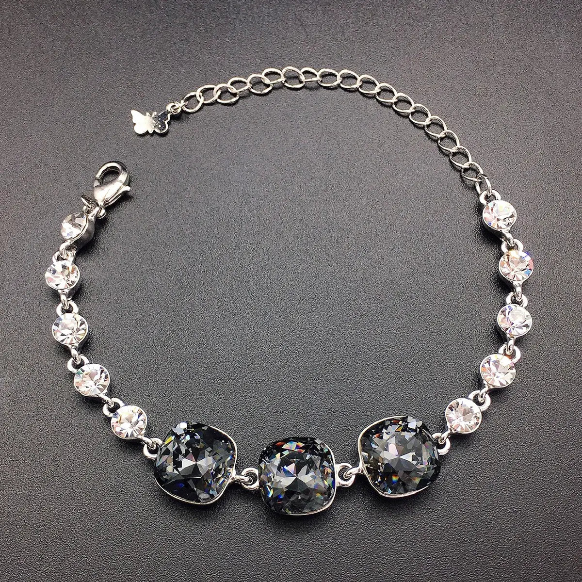 Bracelet serti de diamants en cristal de couleur de luxe autrichien