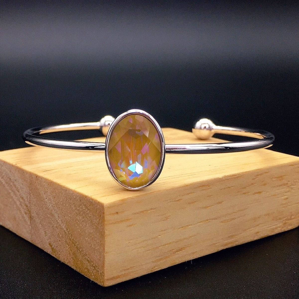 Pigeon Egg Austria Amethyst Open Bracelet