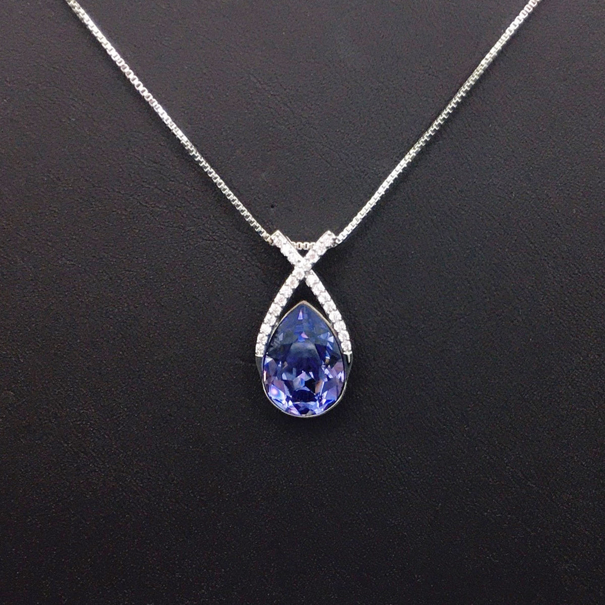 Classic droplet shaped crystal personalized necklace