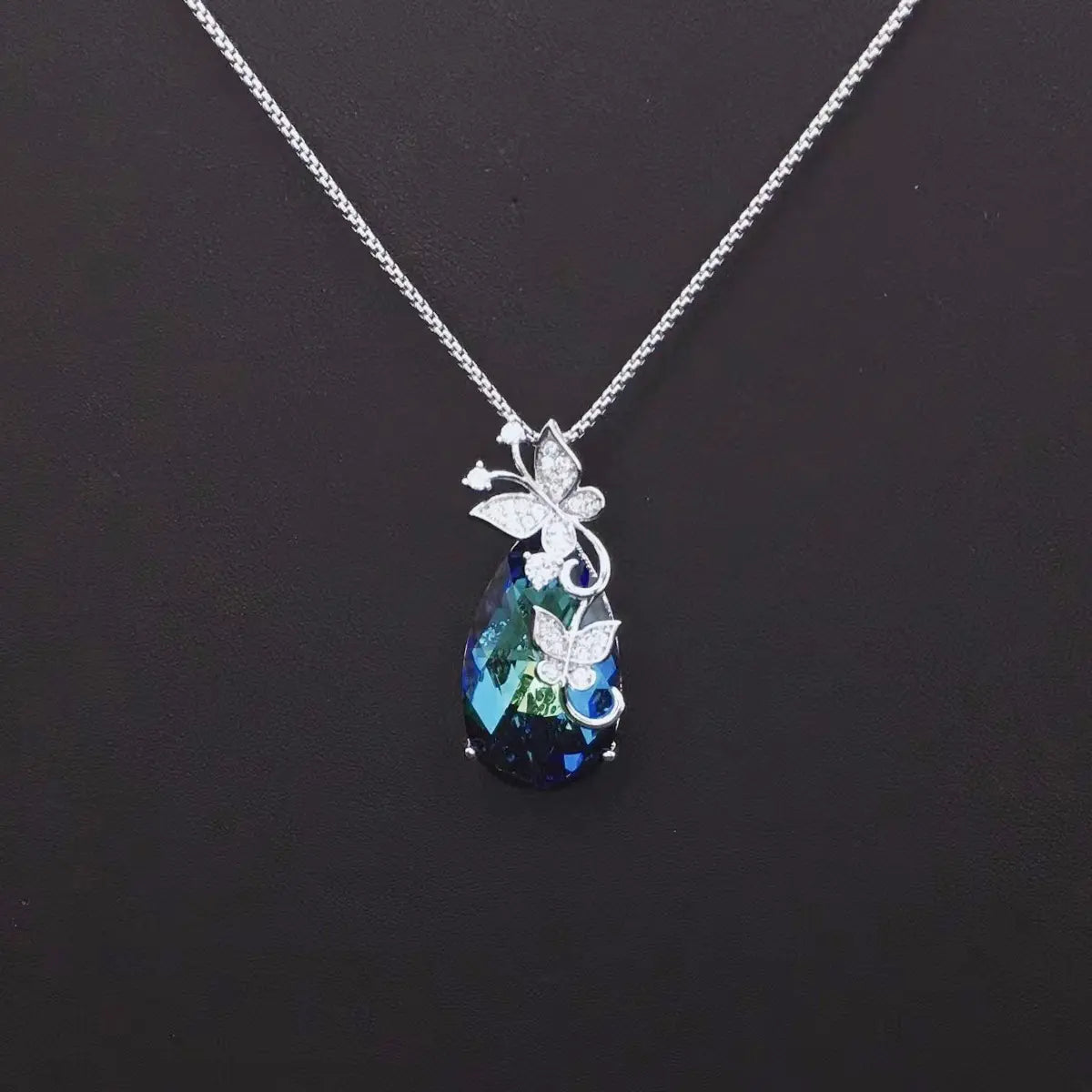 Collier Halo en Aigue-marine Étincelante